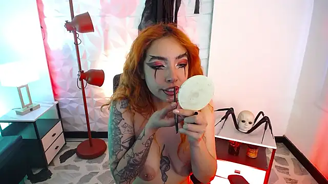 mere_in_redd (F young) - Flash boob + bounce
