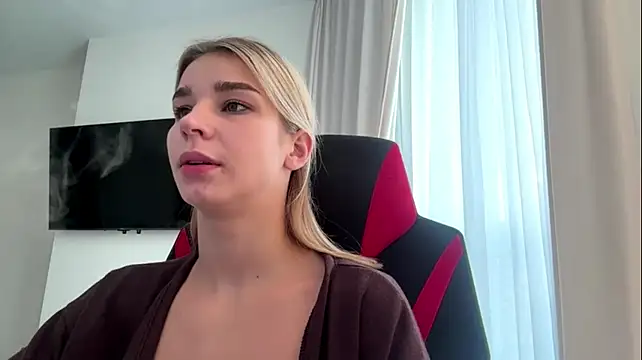 PickmeGirl webcam