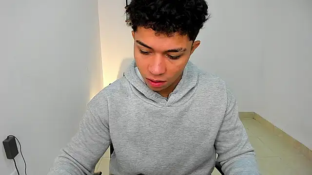 zayn_v1p webcam