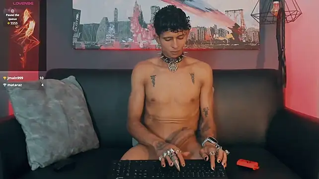 Maximoking26 webcam