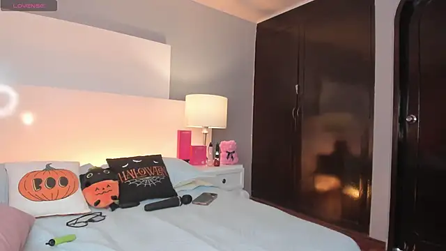 Emily_robertss1 webcam