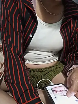 Linda-04 webcam