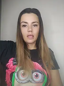 KrissSexi live cam on StripChat