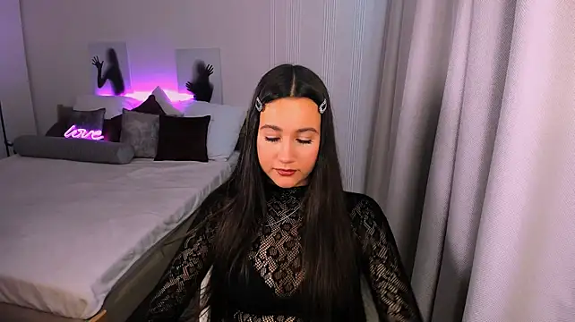 GabrielleEvy webcam