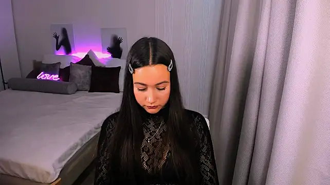 GabrielleEvy webcam