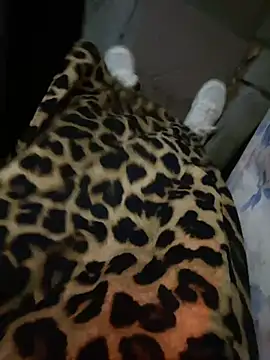 littleqiu live cam on StripChat