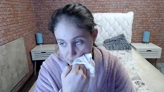 Holliy_Cooper webcam