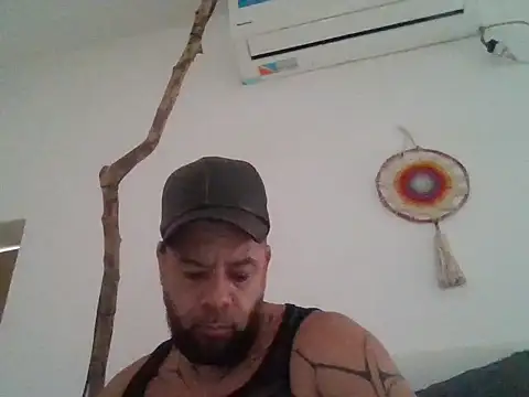 LatinoSensual45 webcam