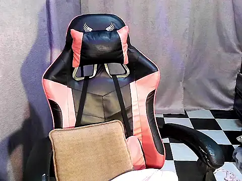 BrendaMore webcam