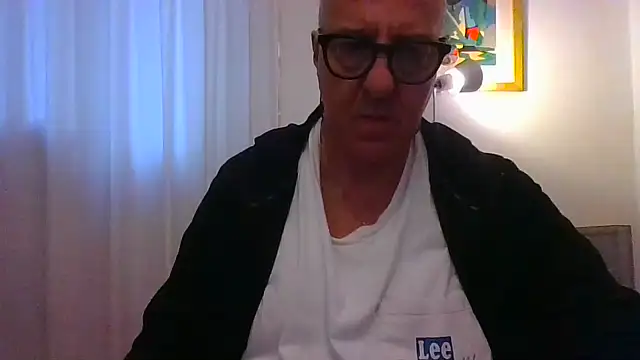 ANONIMO7735 webcam
