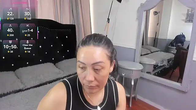 gaby_trent live cam on StripChat