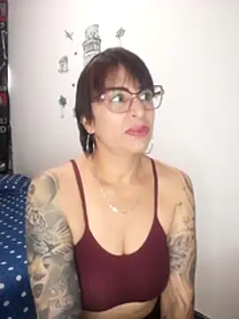 missrouge_tattoo webcam