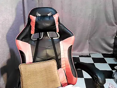 BrendaMore webcam