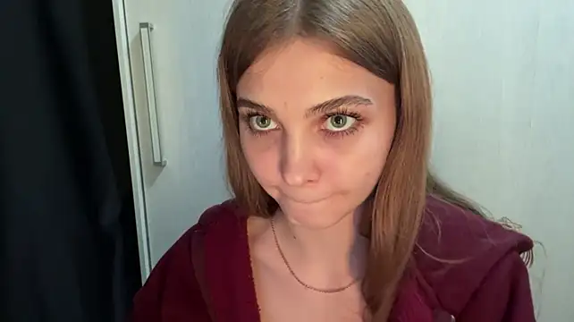 Babysmall_girl live cam on StripChat