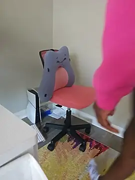 oliviaprettypussy webcam