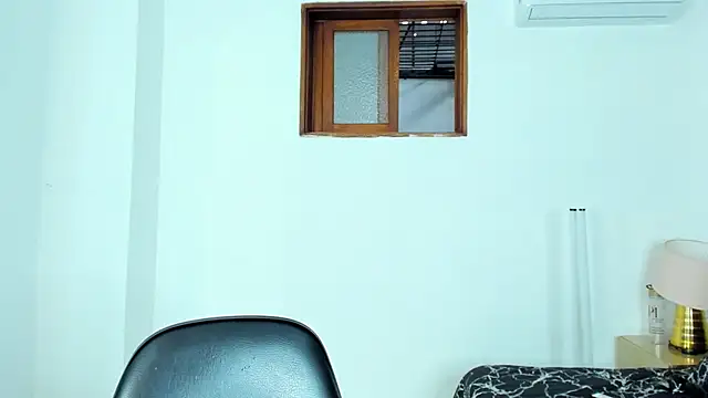 Dylan_Taylor live cam on StripChat