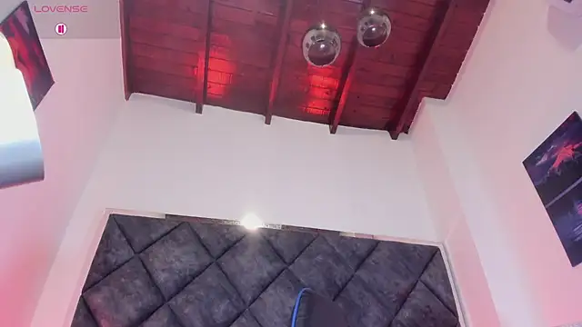 LiamKron live cam on StripChat