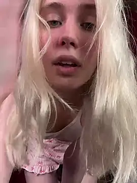 LovelyMiu webcam