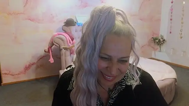 Penelope_Pinky webcam