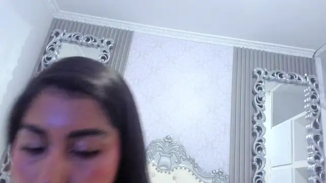 Skinny_little18_ webcam