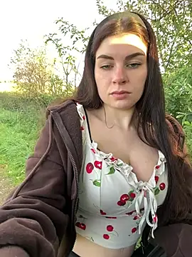EllyNora webcam