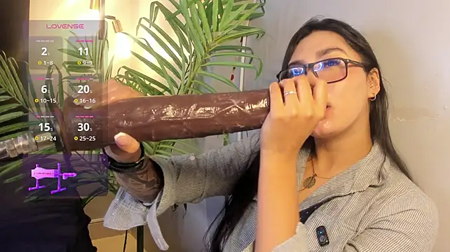 Juli_Casanova live cam preview