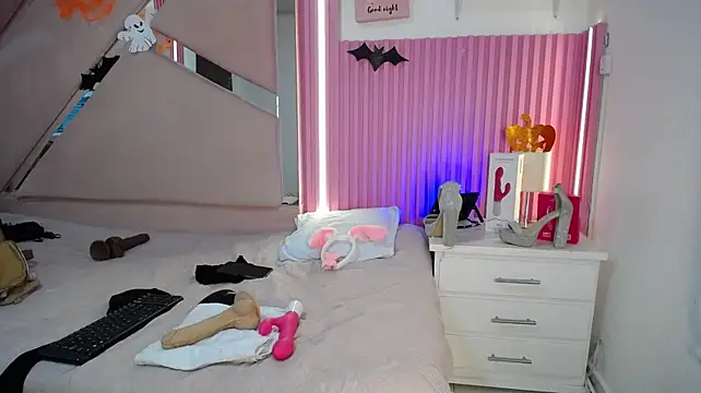 chloe__Jones_