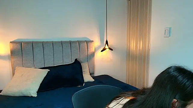 LiaCooper_ webcam