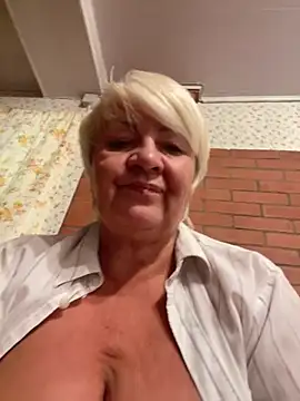 Laura_Millf webcam