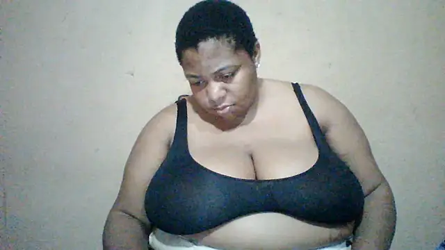 bustyboobs27 webcam