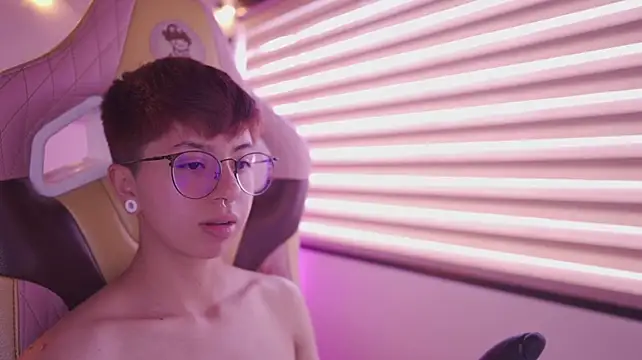 tommy_blue webcam