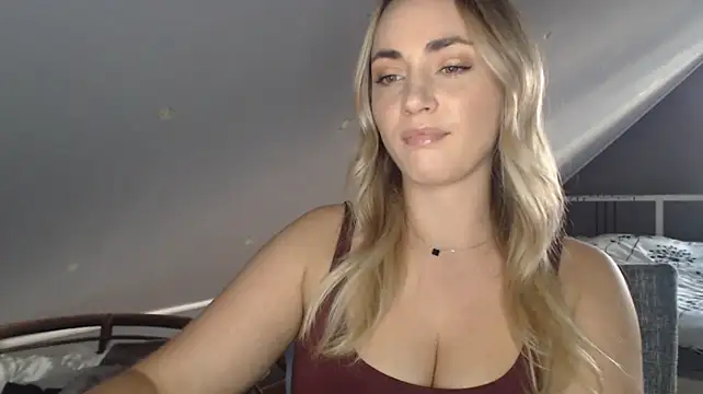 ScarlettSensitive webcam