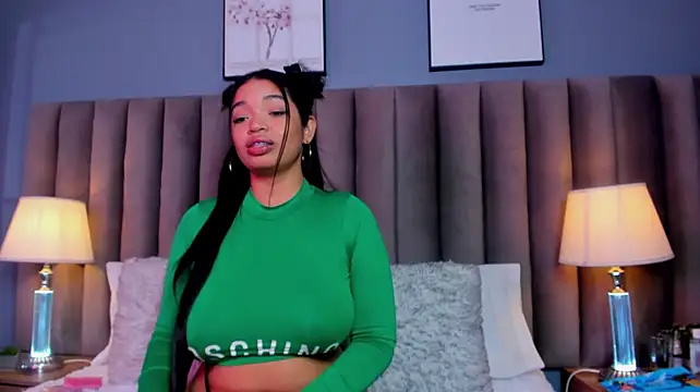 LilyFoox webcam