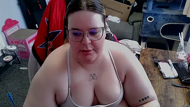 BBW-QUEENIE webcam