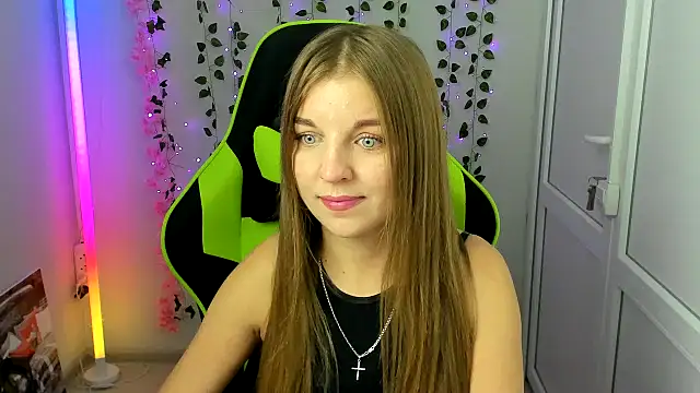 LuckyKinsley webcam