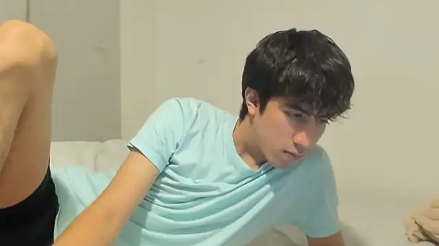 Kael_Azui webcam