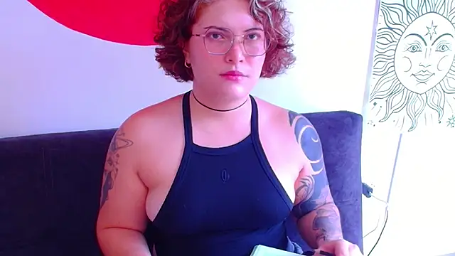 Maddyredhairy webcam