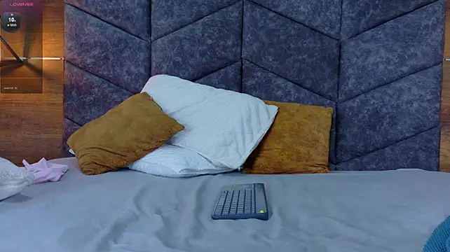 AnnieRouse__ webcam
