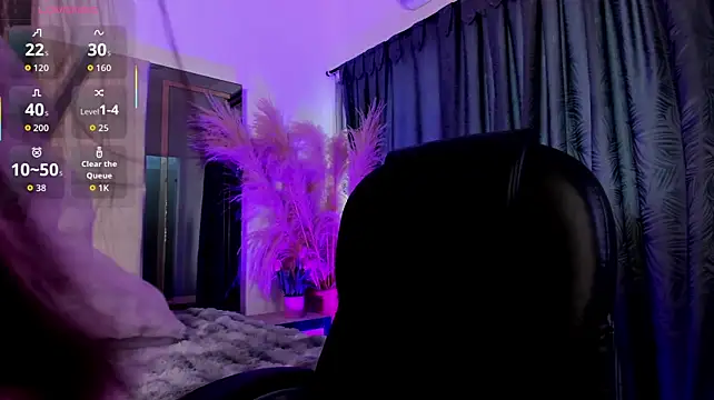 CarolineFyre webcam
