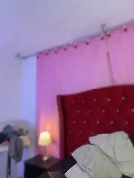 Angela-Diaz webcam