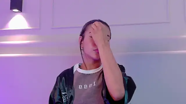 NaomiKlarc
