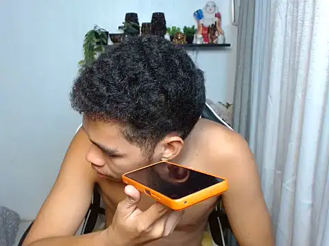 curlyasian_njxx webcam