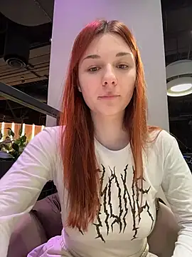 SaintMaya live cam on StripChat