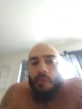 Bustinnuts69 webcam