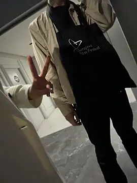 ICrazyOneIRL webcam