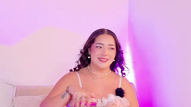 hannah_pradaa