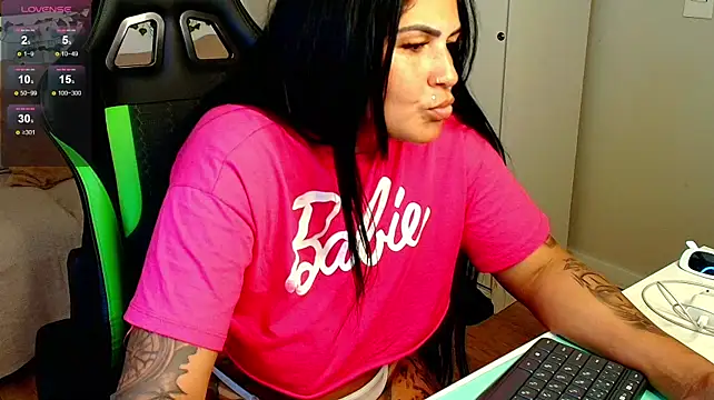 Madelene_Navarro live cam preview