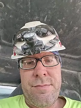 Uncle_Shaggy live cam preview