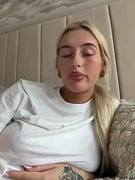 blondetart69 webcam