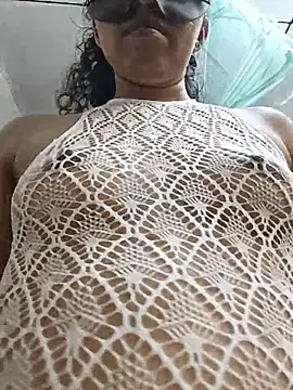 Qween_Sasha webcam